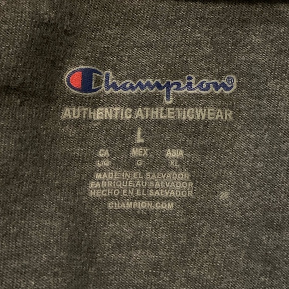Champion T-shirts - Picture 2 of 4